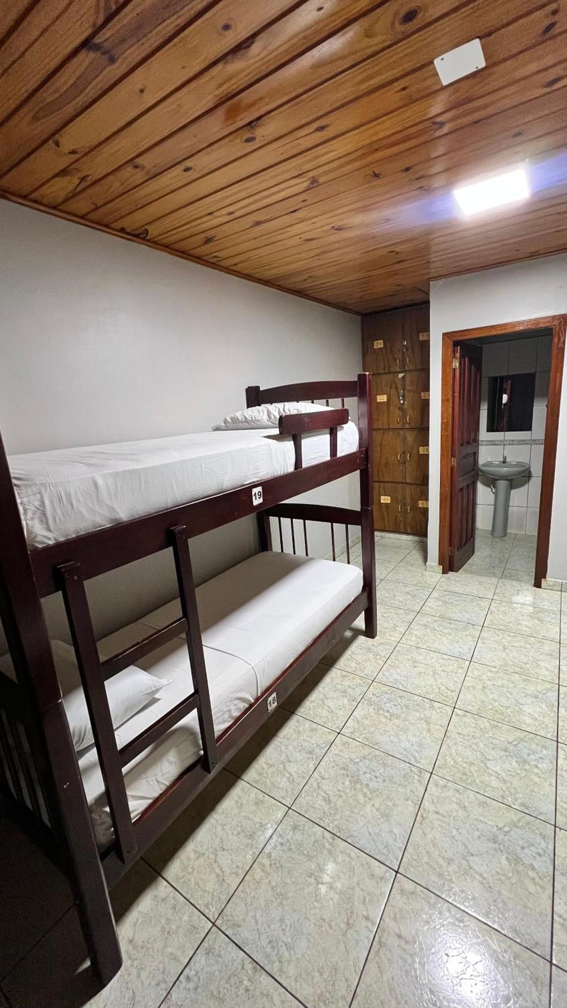 Hostel Peter Pan بويرتو إجوازو المظهر الخارجي الصورة